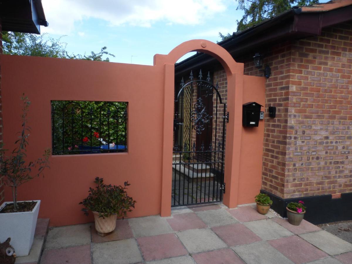 Self-Contained Private Apartment Barnet Exterior foto